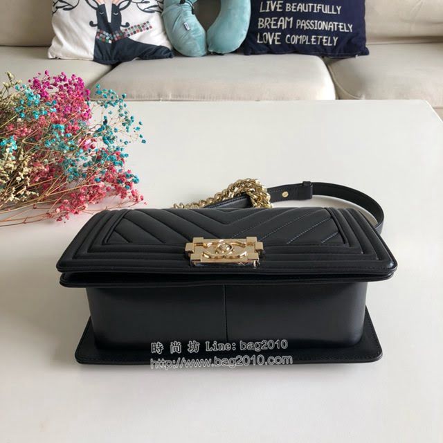 Chanel女包 香奈兒專櫃經典款V格boy包 Chanel小羊皮鏈條女包 67086黑色  djc4220